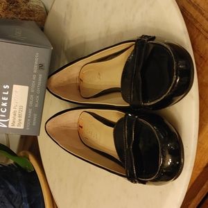 Women's shoes